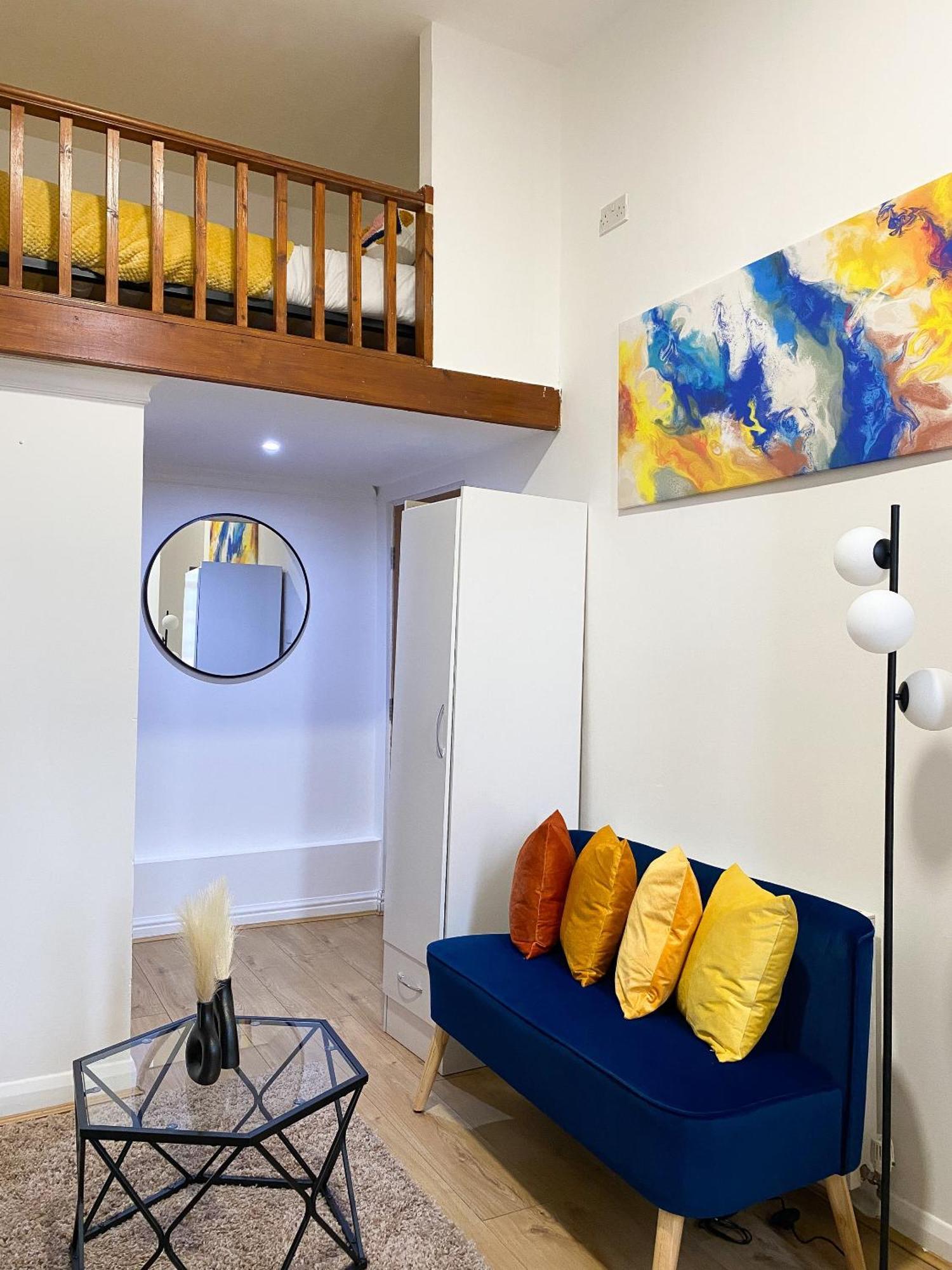 Modern Studios Queenspark 런던 객실 사진